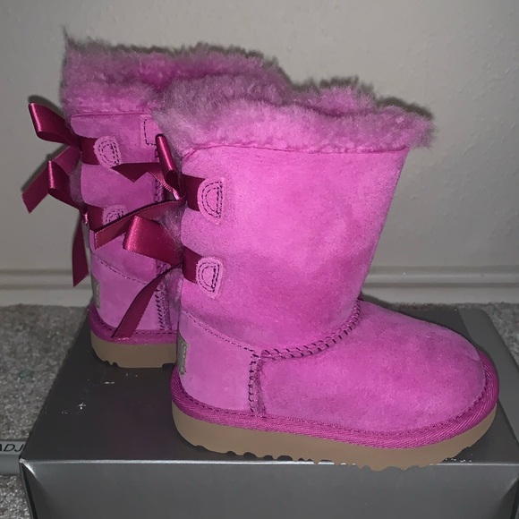 Toddler Ugg Boots - Picture 1 of 3